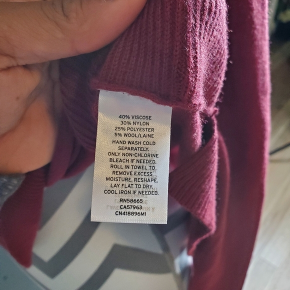 Caslon Cowneck Tunic Sweater SZ Med - Picture 7 of 7